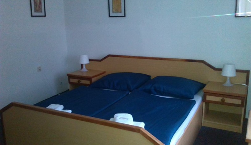 Penzion Centrum Kutná Hora - Pokoj s manželskou postelí